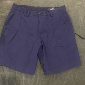 Vineyard vines men’s size 33 navy shorts